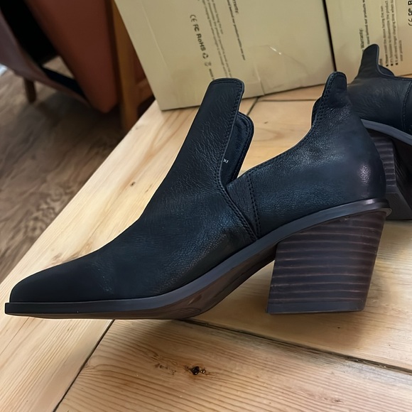 Lucky Brand boots - Picture 5 of 6